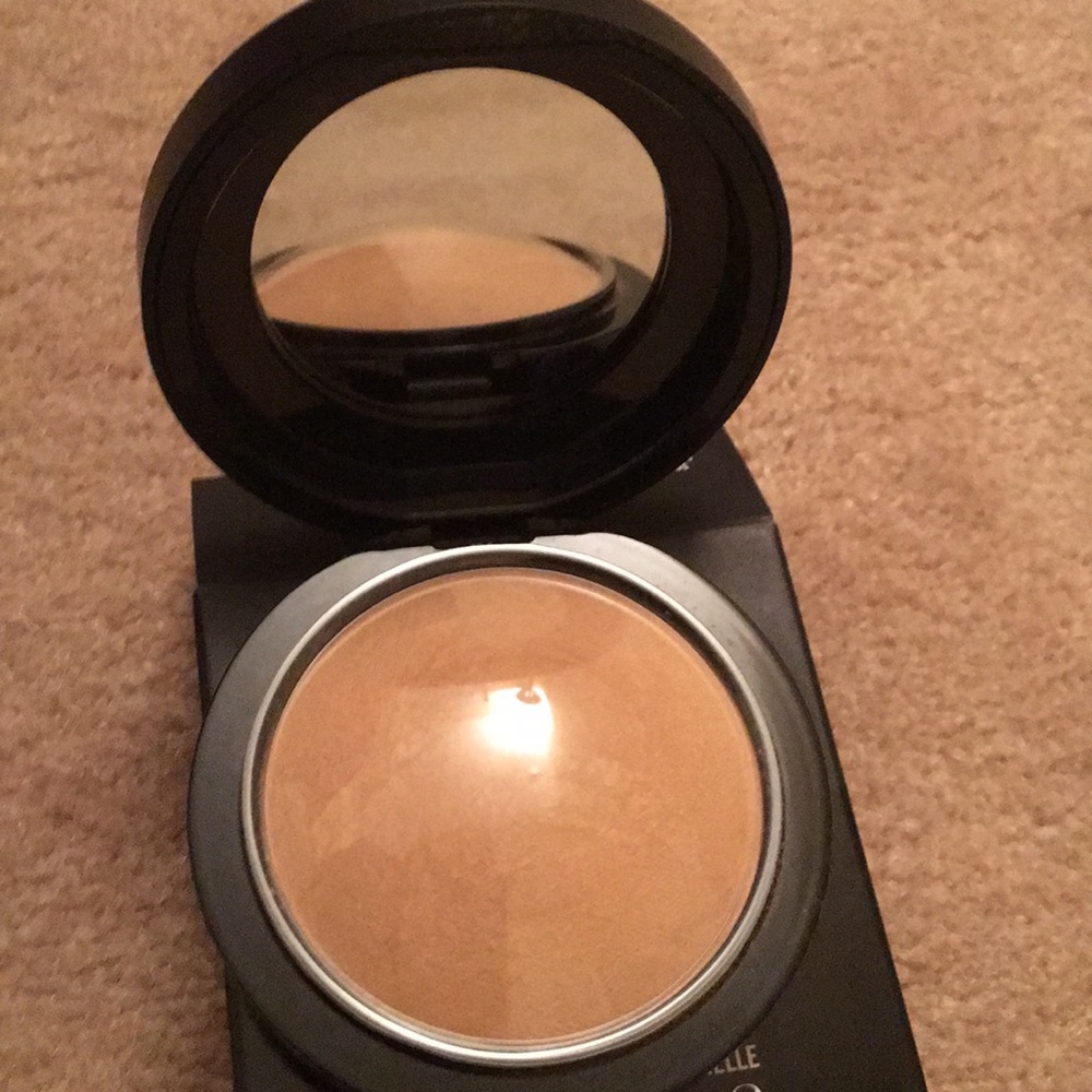 MAC Cosmetics Skinfinish Natural Powder